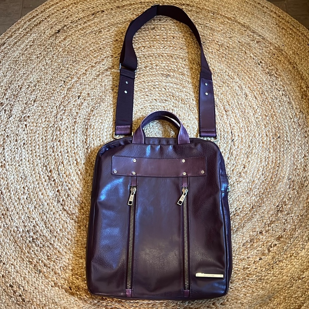 Purple vegan leather Matt & nat Tote bag/purse excellent used condition